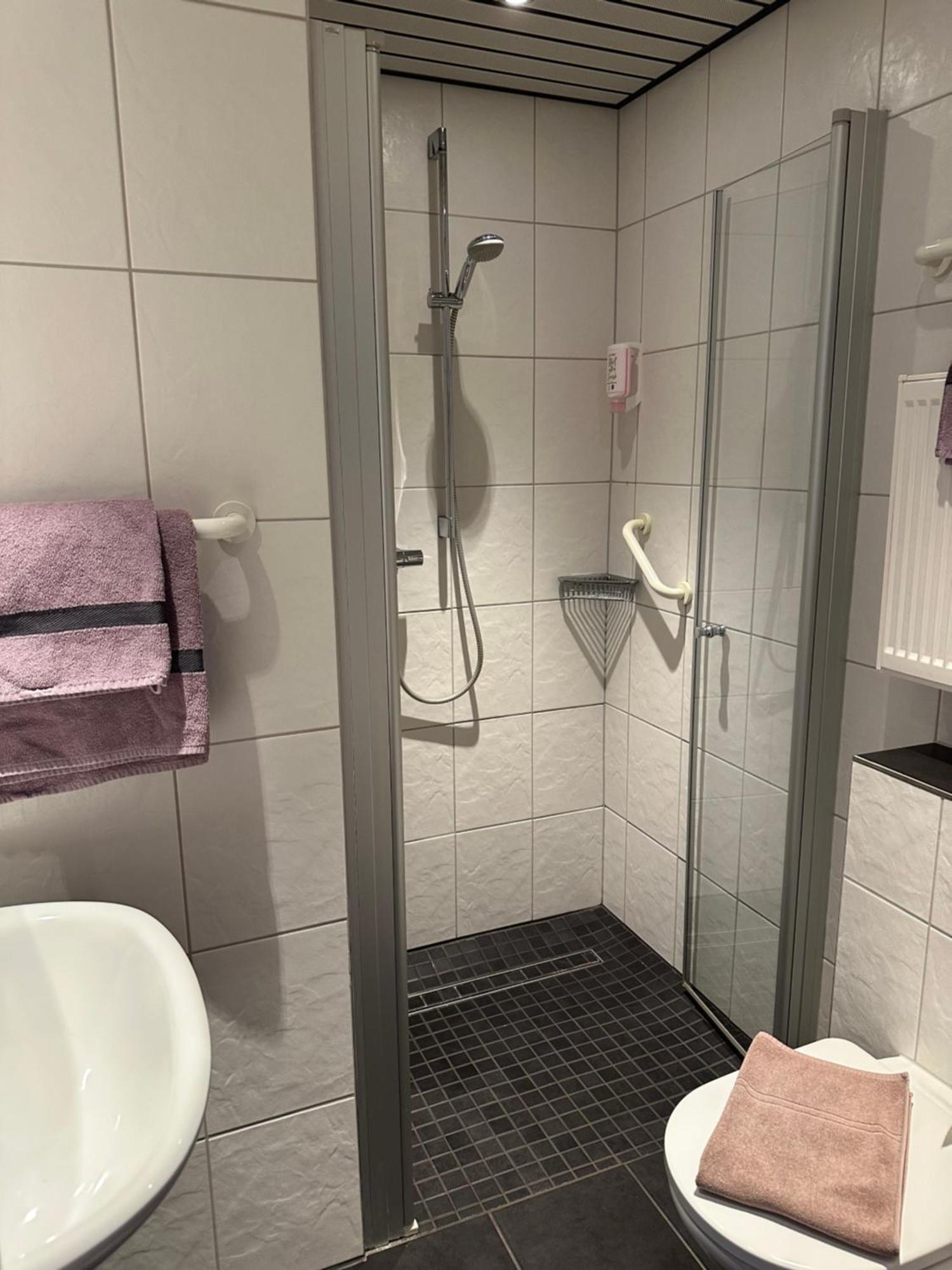 Am Vogelsanger Weg 3*